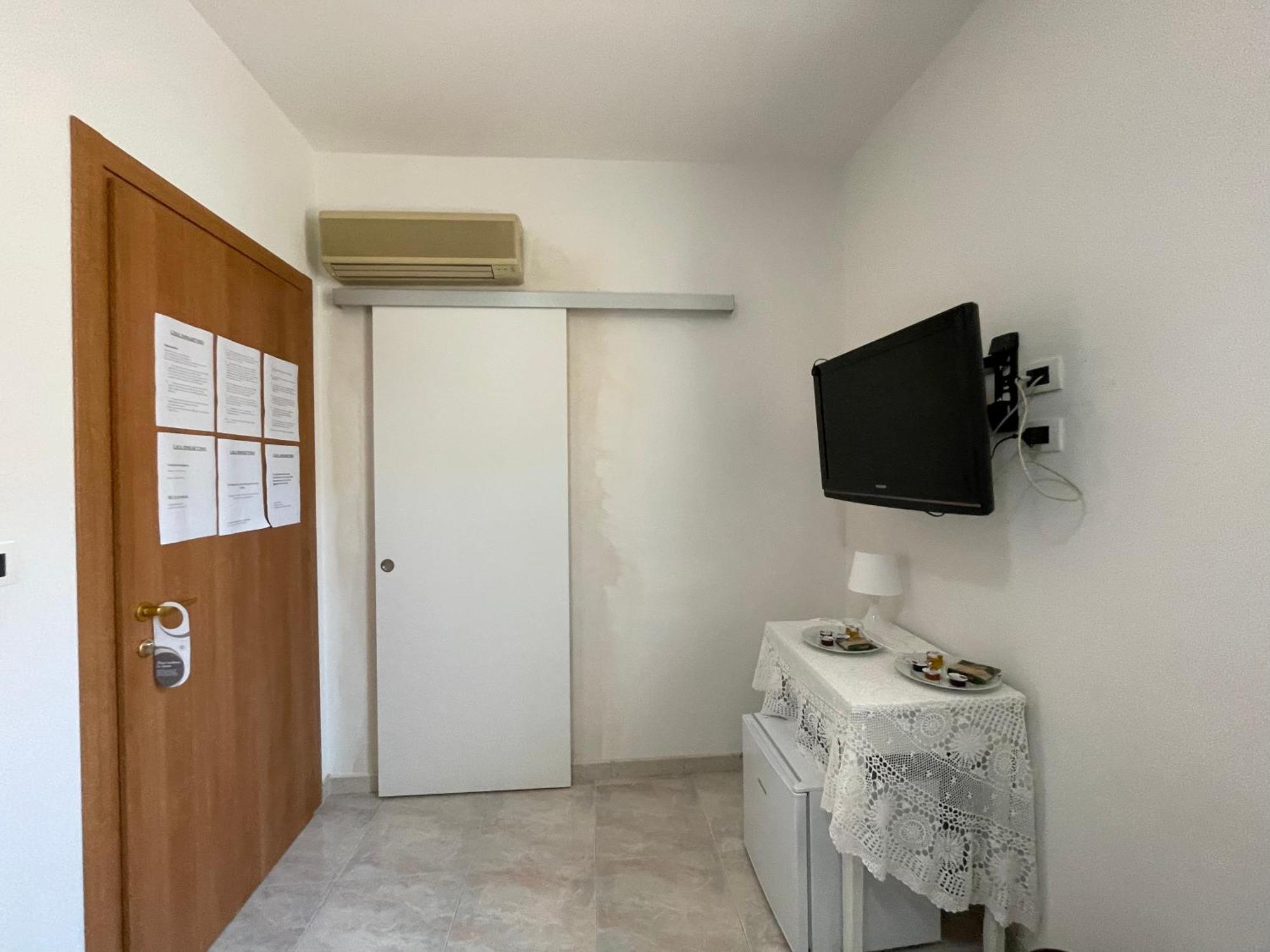 -Dimartino Home- Posizione Centrale 9 Min Da Marzamemi San Lorenzo Portopalo Di Capo Passero 帕基诺 客房 照片